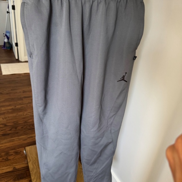 Jordan Gray Sweatpants - Picture 2 of 3